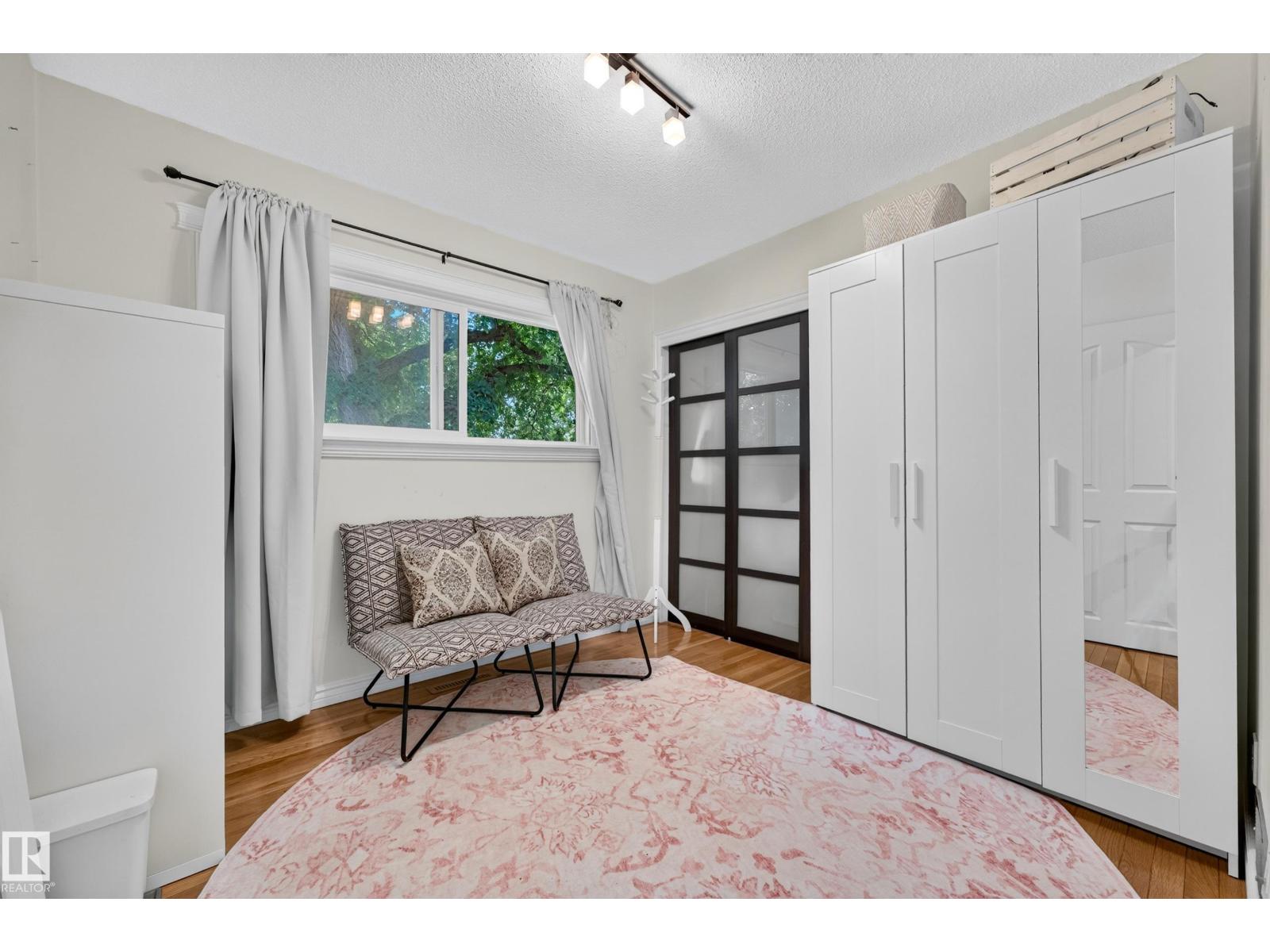 14804 95 AV NW - 26