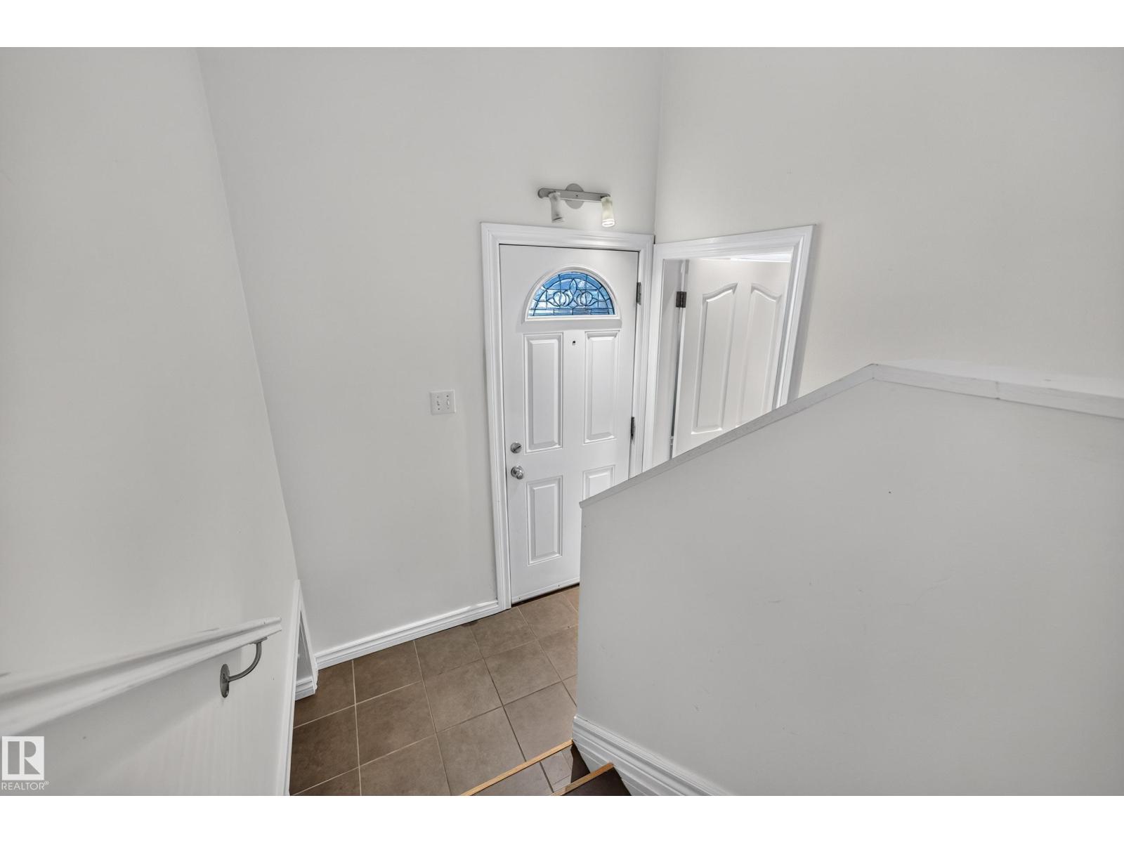 14804 95 AV NW - 30