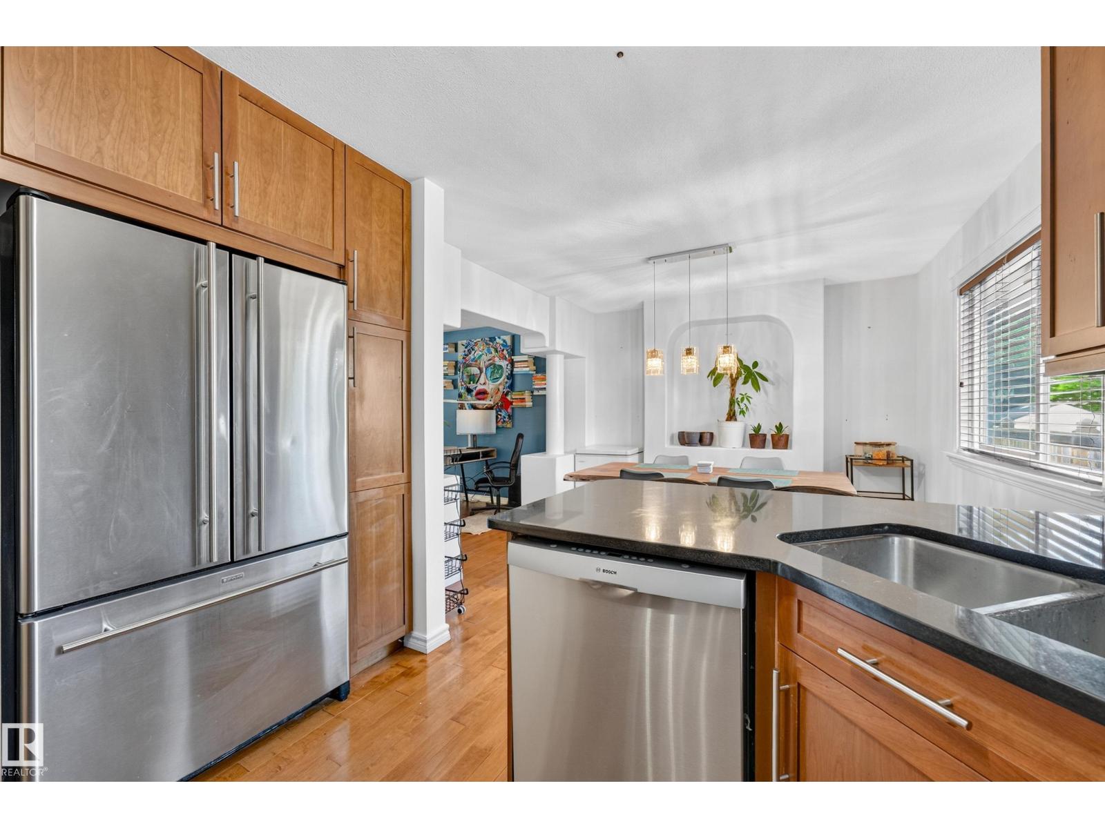 14804 95 AV NW - 22
