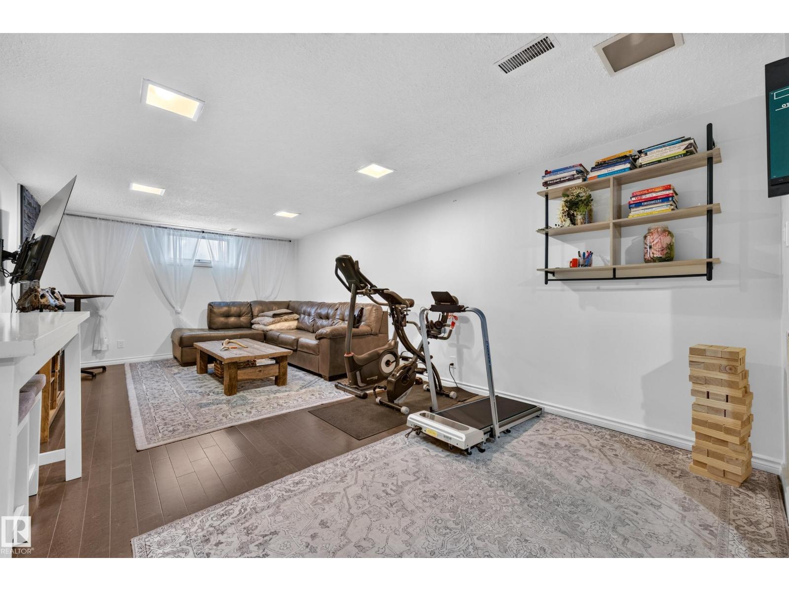 14804 95 AV NW - 36