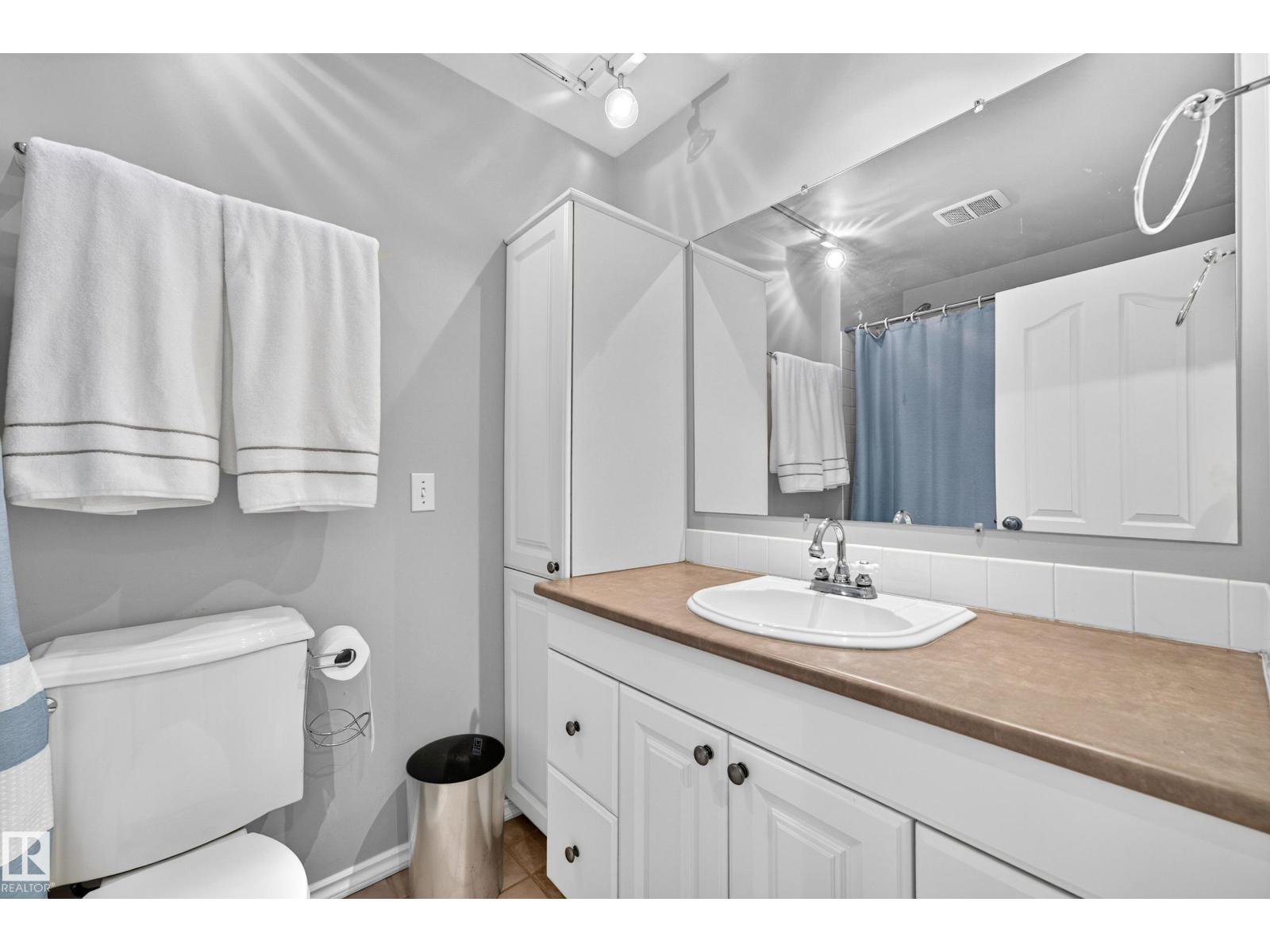 14804 95 AV NW - 44