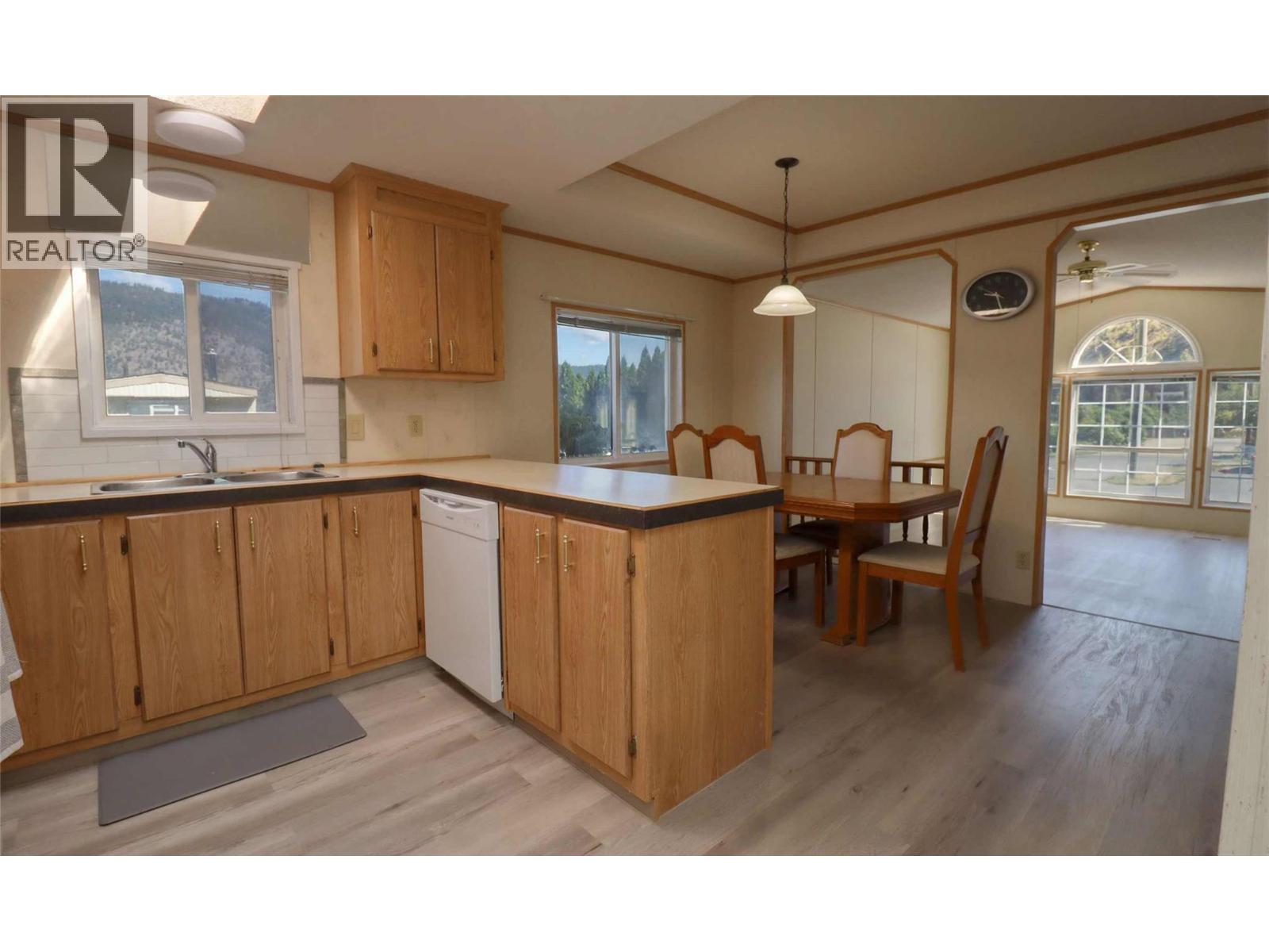 #33 1214 Okanagan Avenue - 17