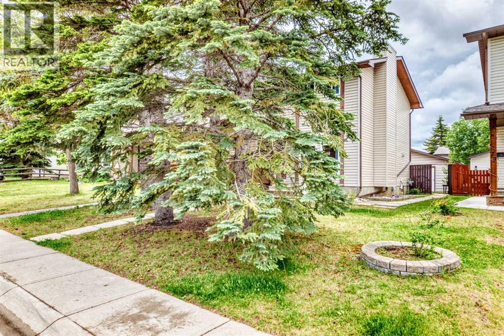 75 Cedardale Crescent Southwest - Photo 10