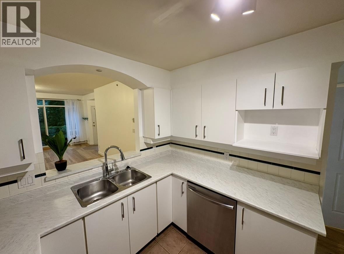 212 3600 WINDCREST DRIVE, North Vancouver — photo 2