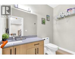 Bedroom - #2, 4519 Bowness Road Nw, Calgary, AB T3B0A9 Photo 9
