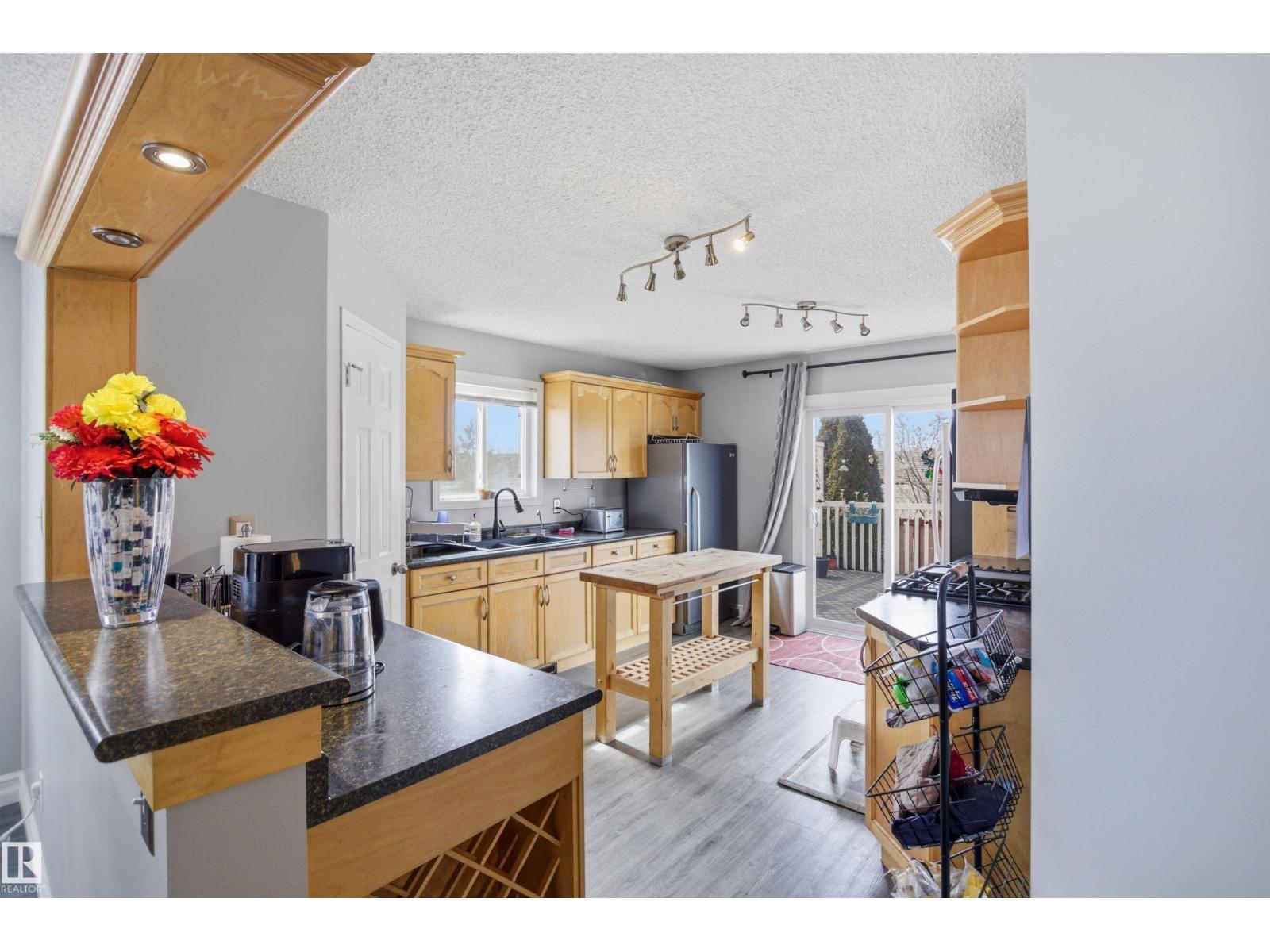 3940 33 Street NW - Photo 15