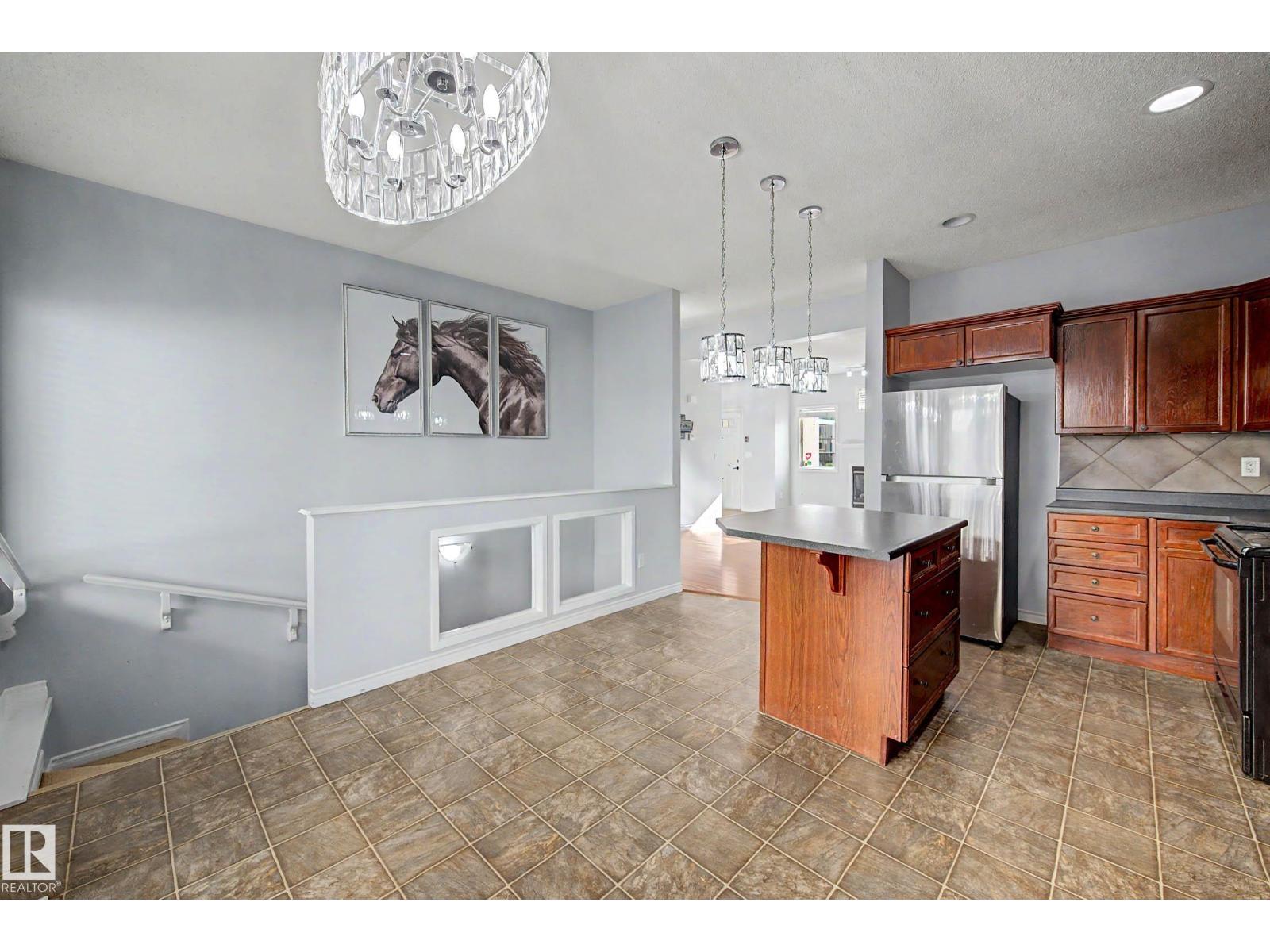 #47 13825 155 AV NW - 10