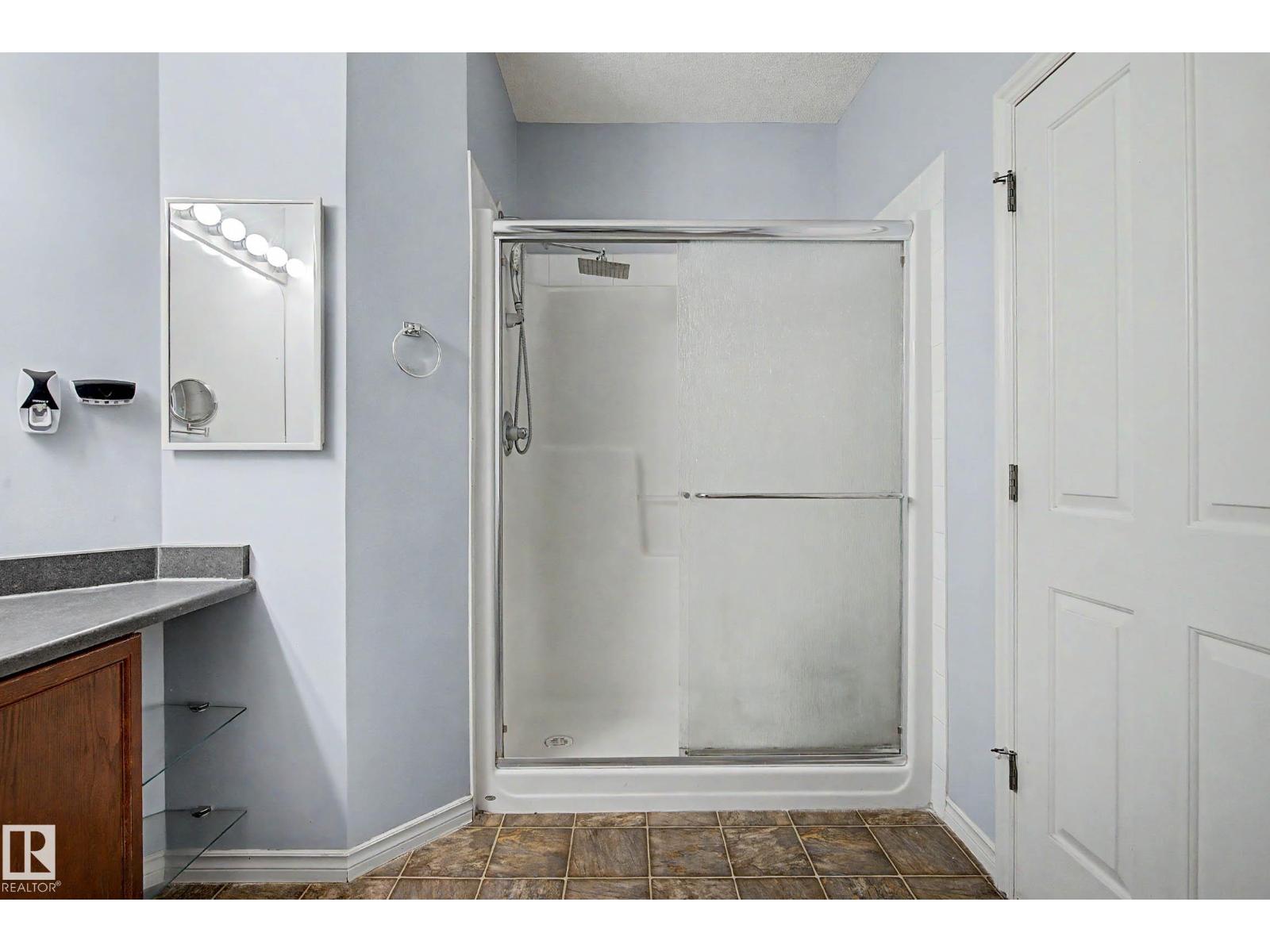 #47 13825 155 AV NW - 16