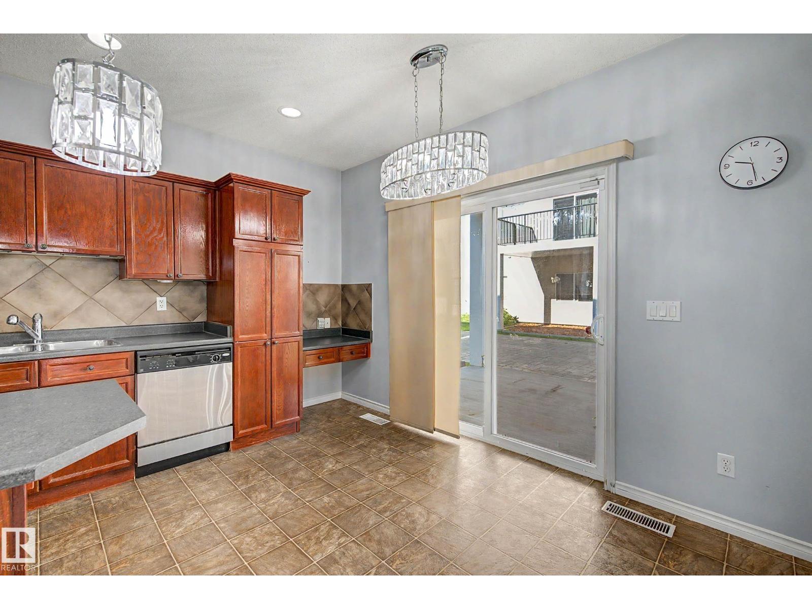 #47 13825 155 AV NW - Image 9