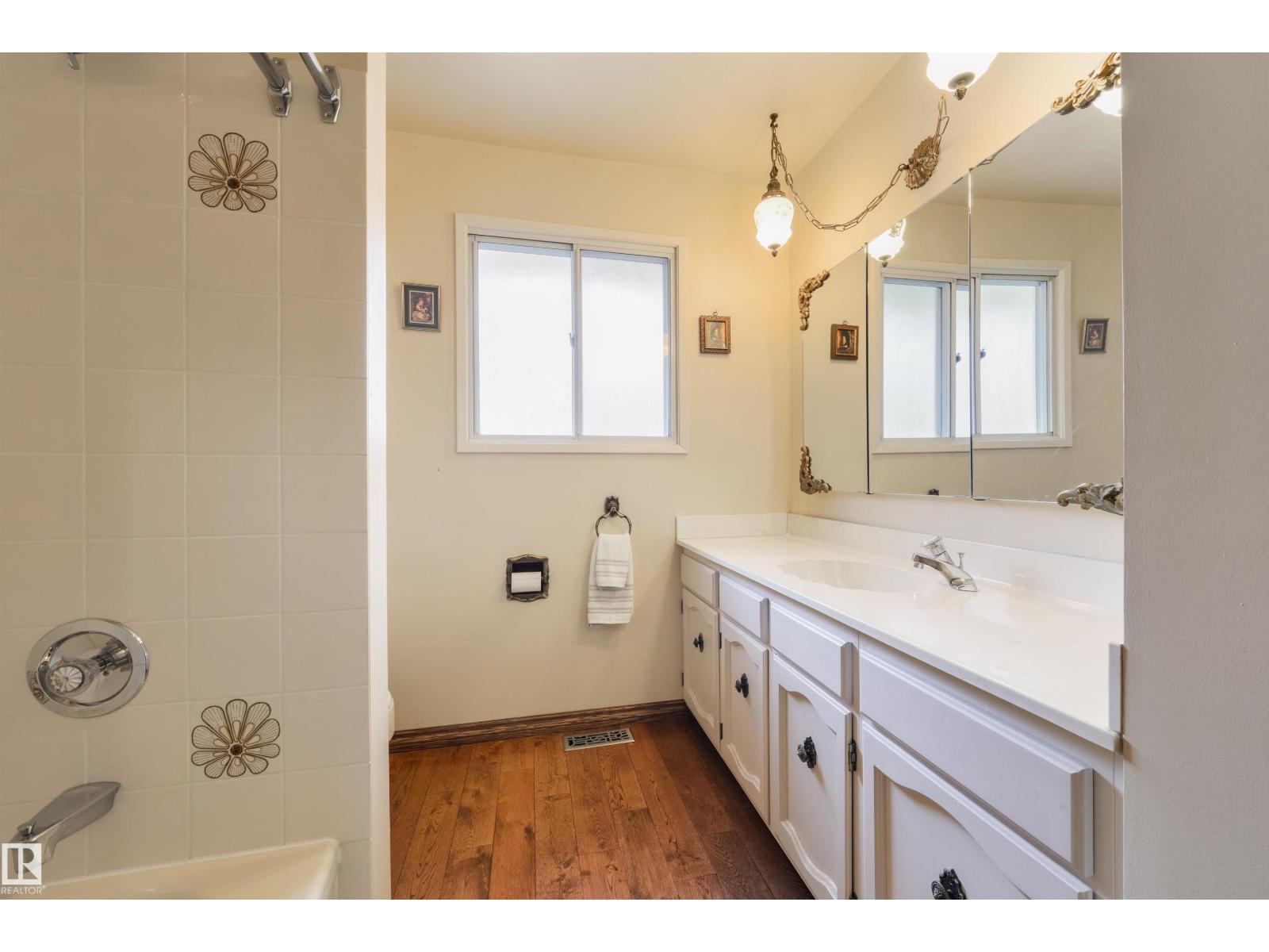 206 WOLF WILLOW Crescent NW - Photo 35