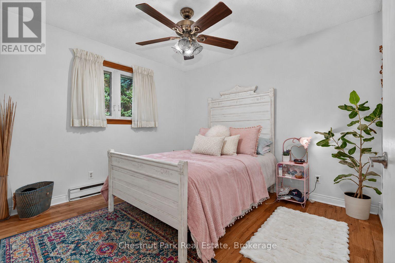 80 HUBBEL CRESCENT - 17