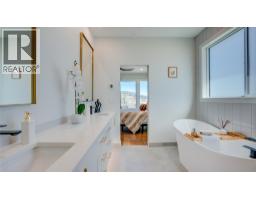 2698 Koyama Road, Lake Country, BC V4V1H5 Photo 34