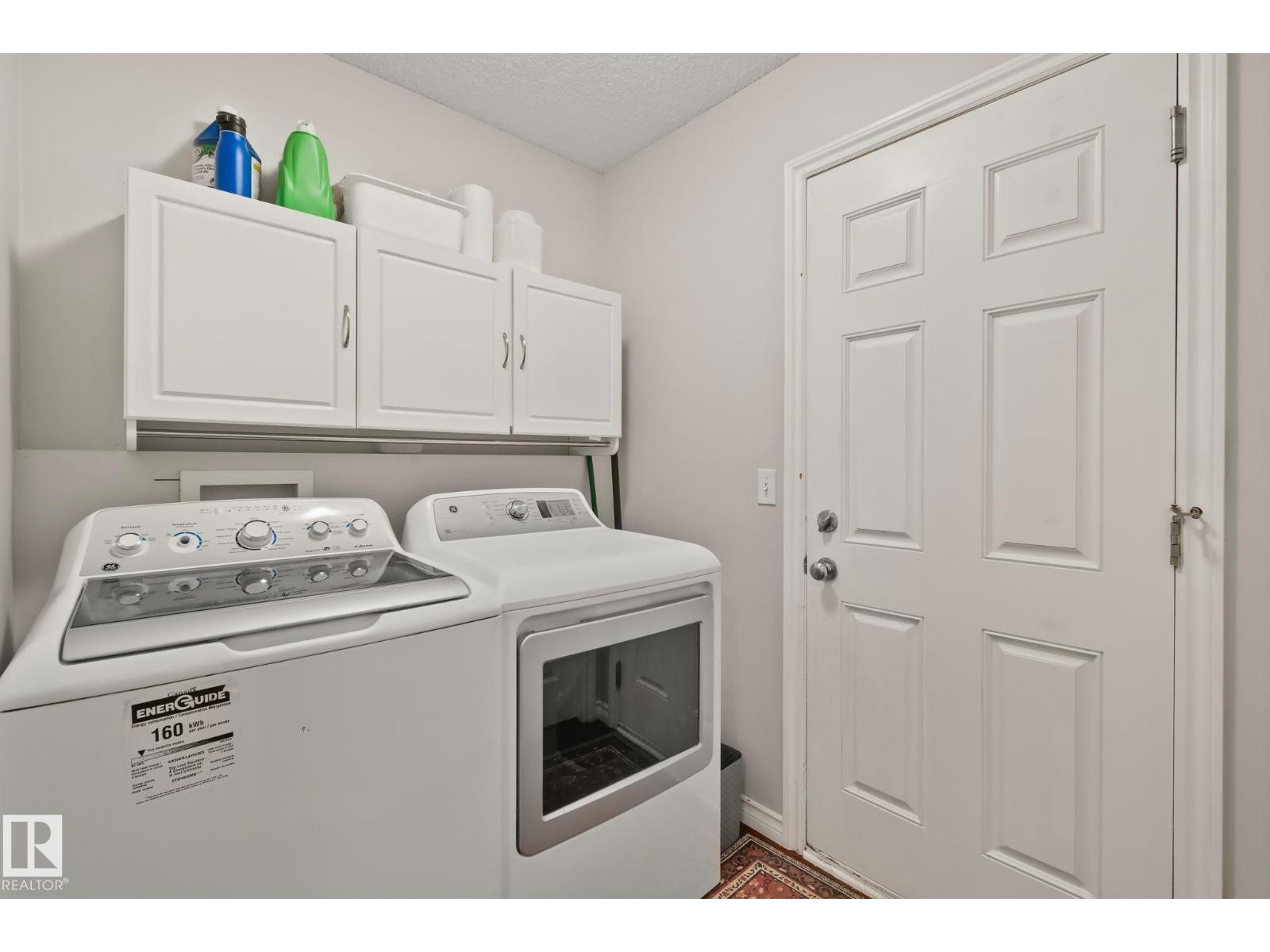 9 LANDON DR - 14