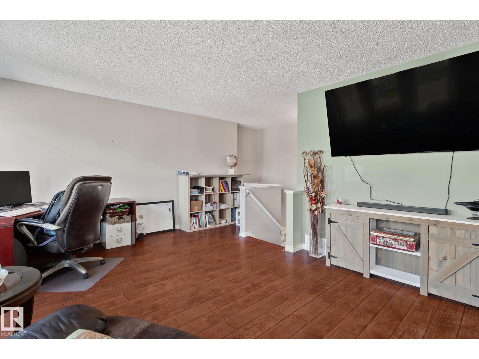 9 LANDON DR - Image 18