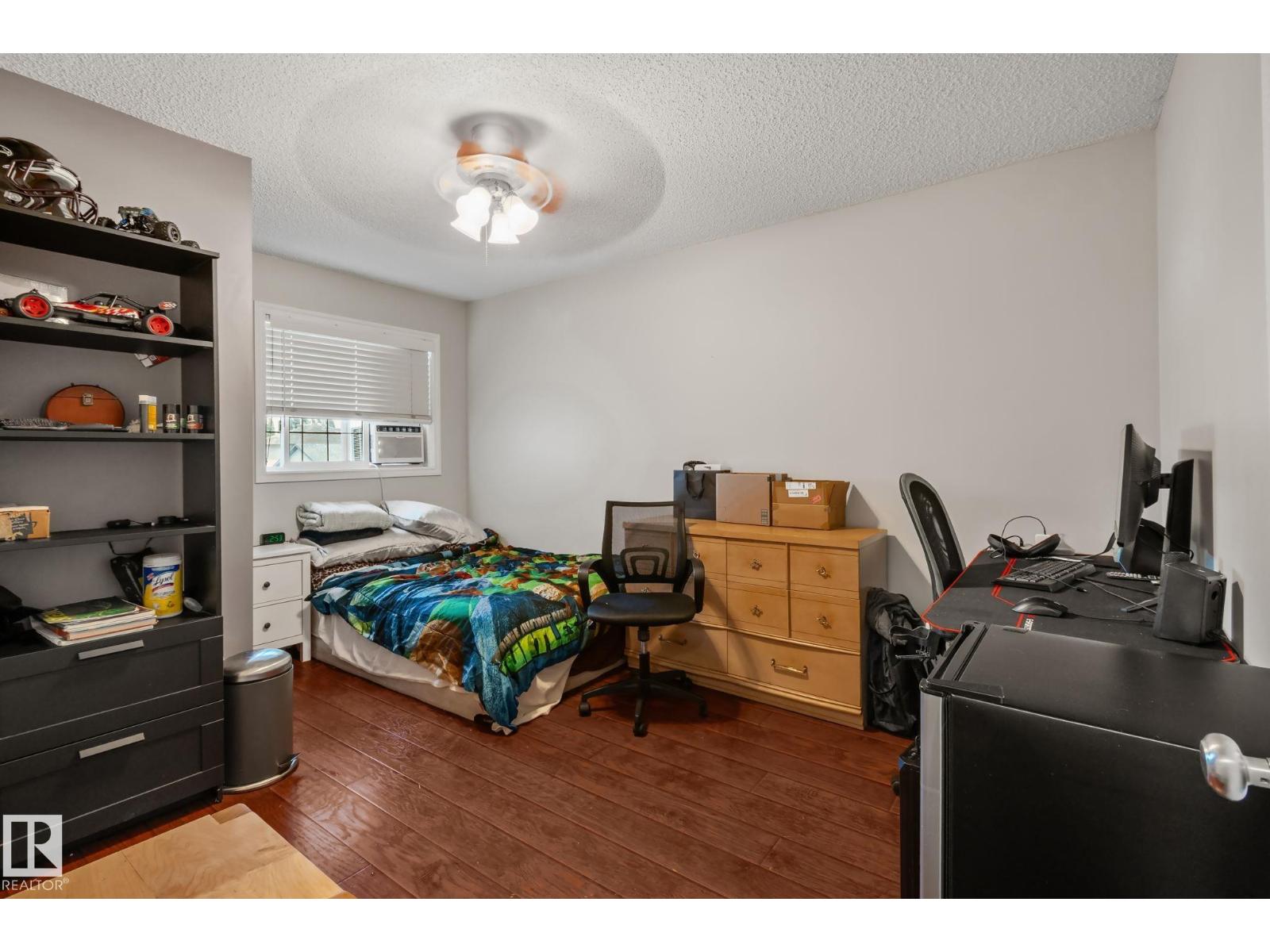 9 LANDON DR - Image 24