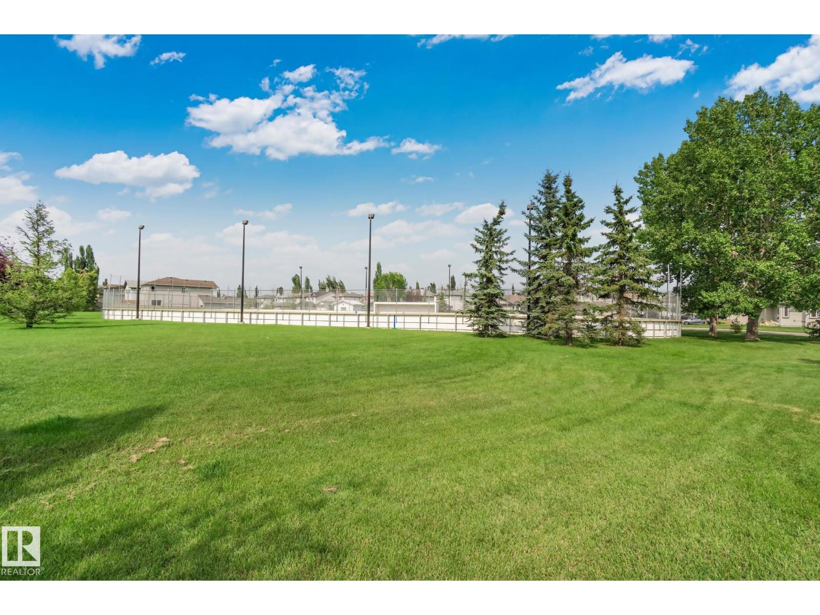9 LANDON DR - 51