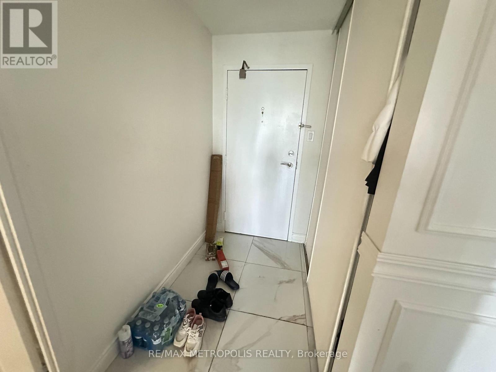 #307 350 RATHBURN ROAD W - 2
