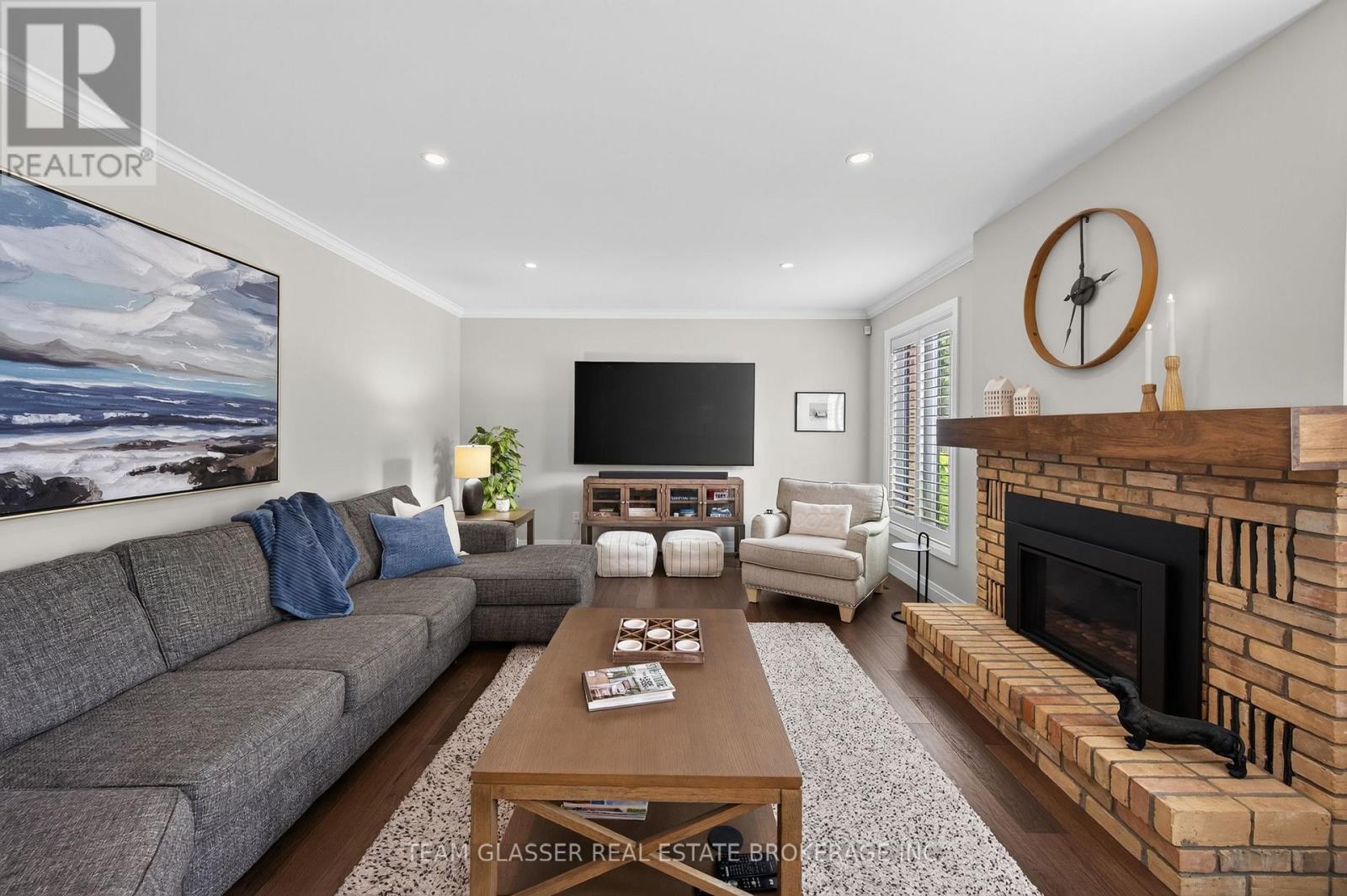 27 CHESTNUT HILL - Image 15