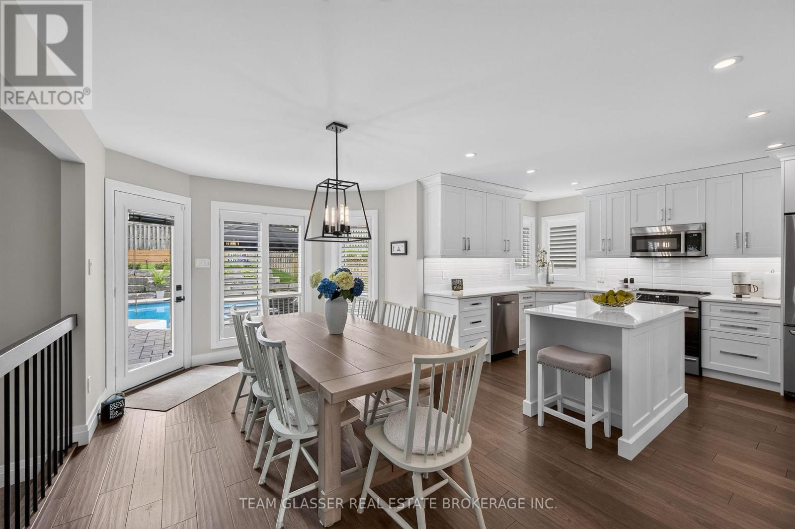27 CHESTNUT HILL - Image 18