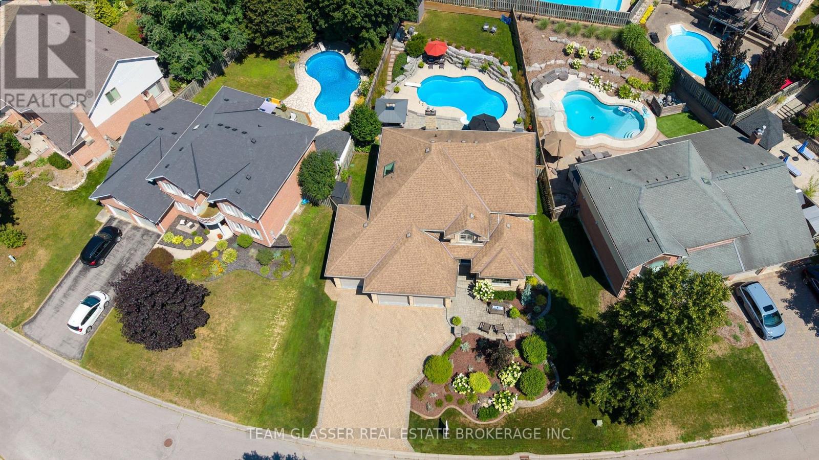 27 CHESTNUT HILL - Image 3