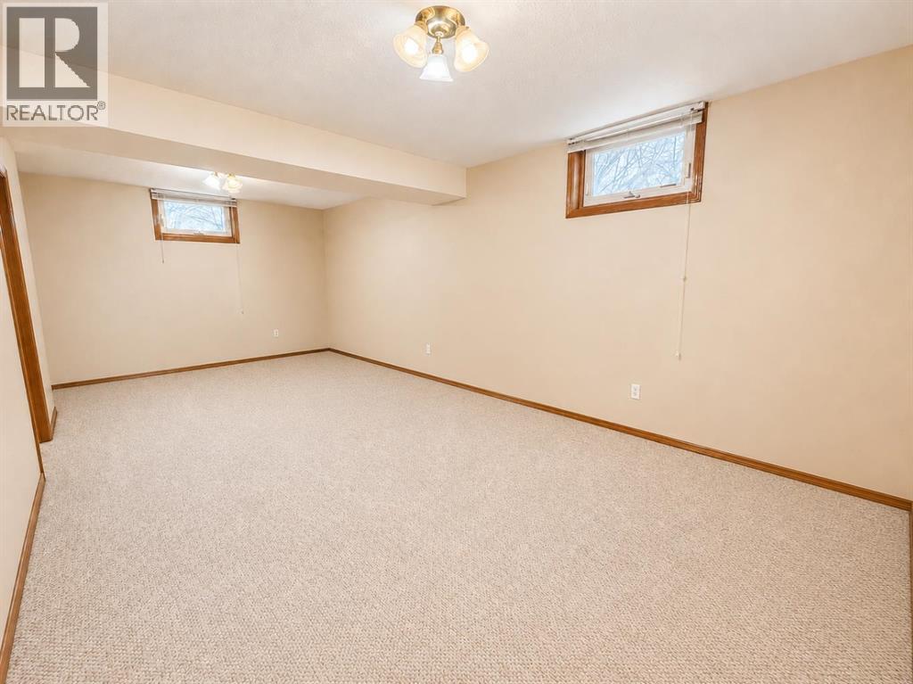 614 6 Avenue - Photo 11