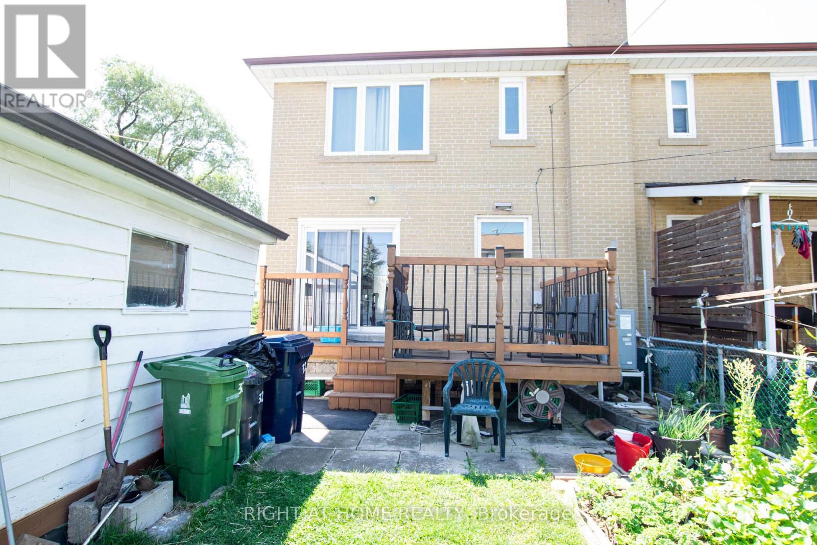 32 ELLENDALE DRIVE - 22