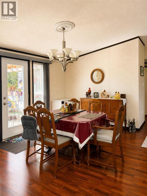 4439 Park Crescent - Photo 11