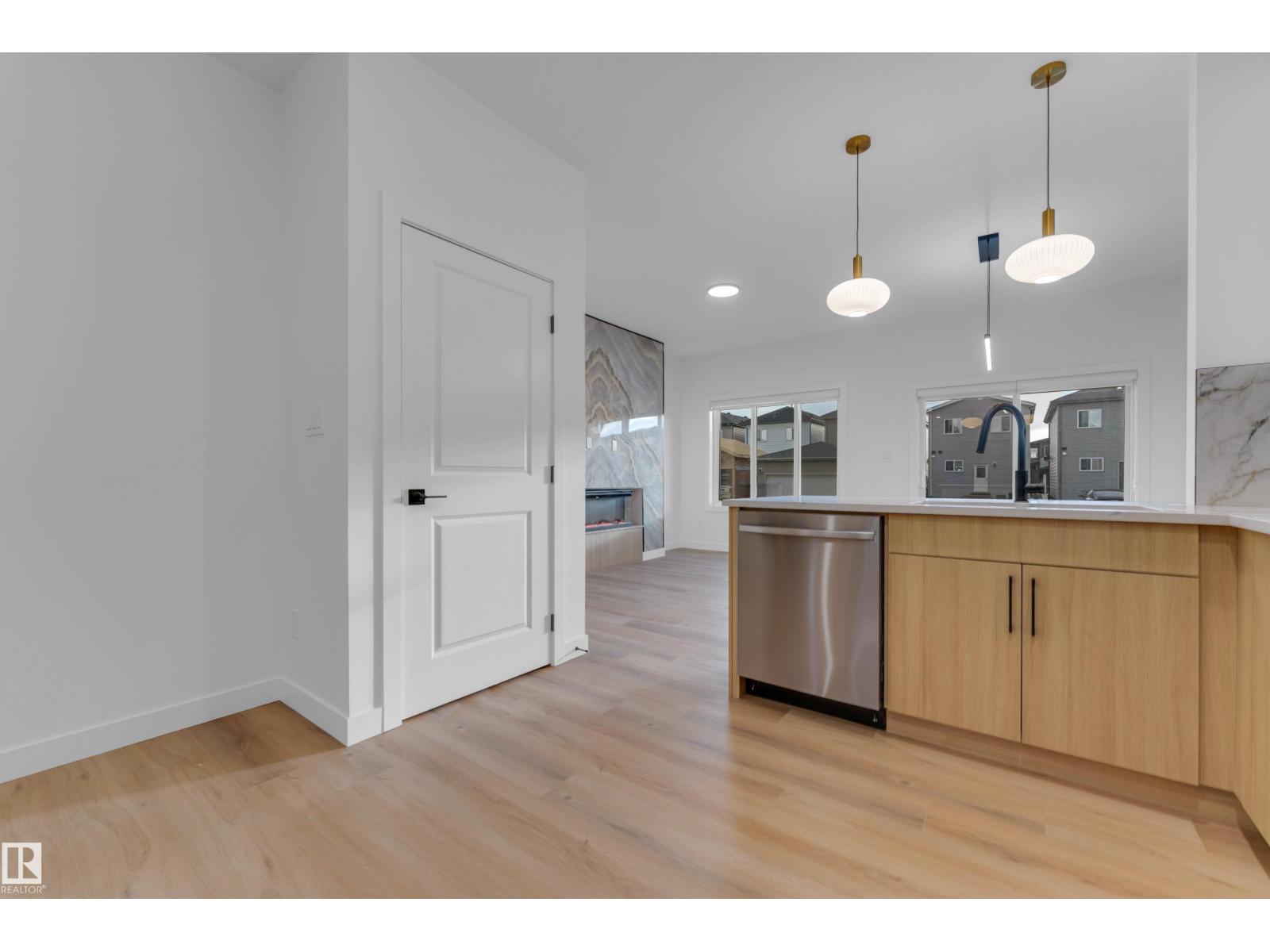 220 24 ST SW - Image 18