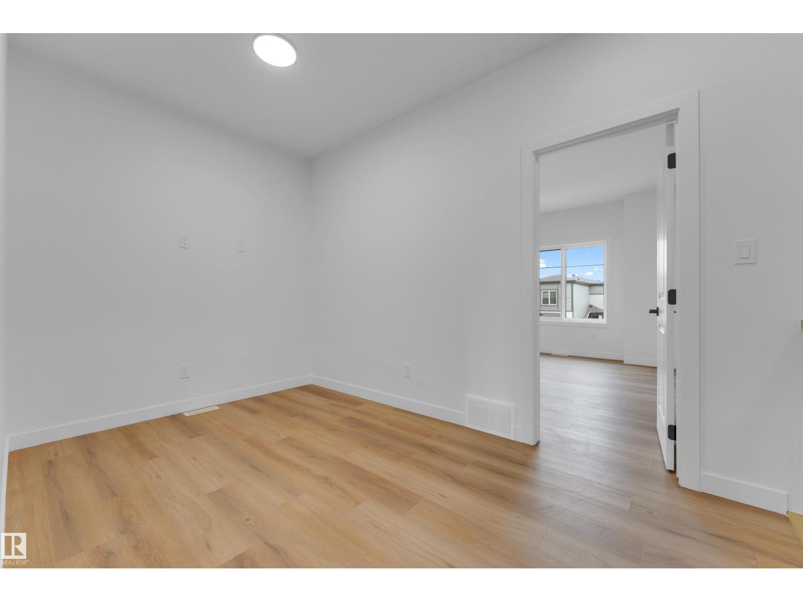 220 24 ST SW - Image 24