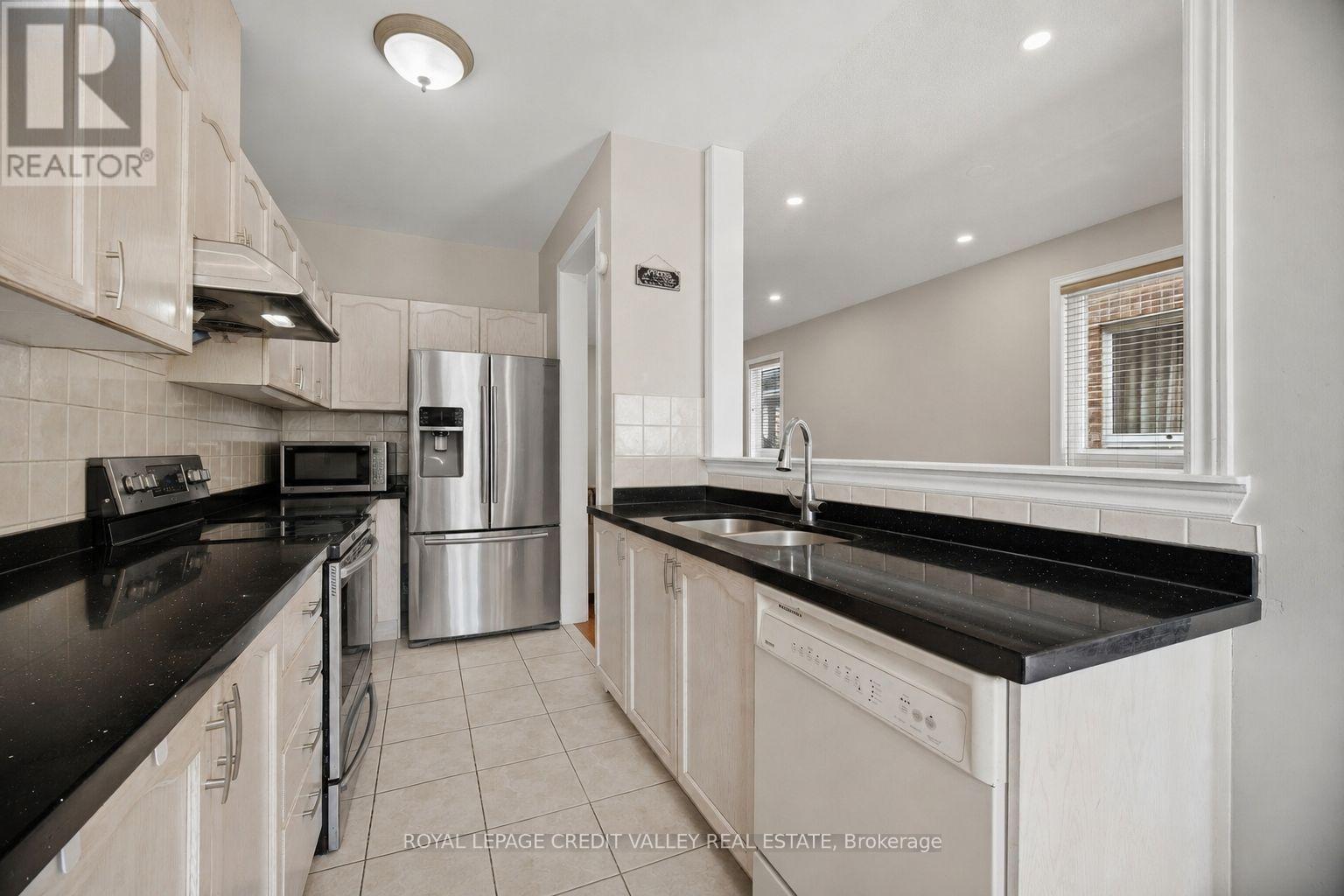 7443 RUSSIAN OLIVE CLOSE - 11