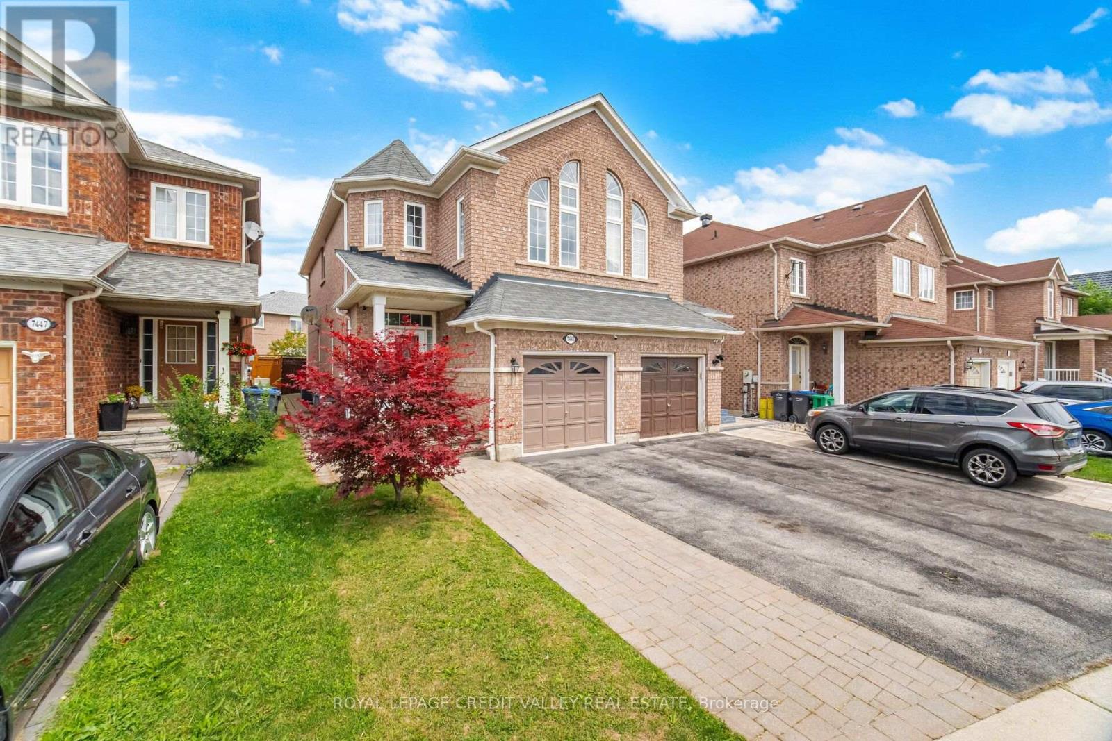 7443 RUSSIAN OLIVE CLOSE - 2