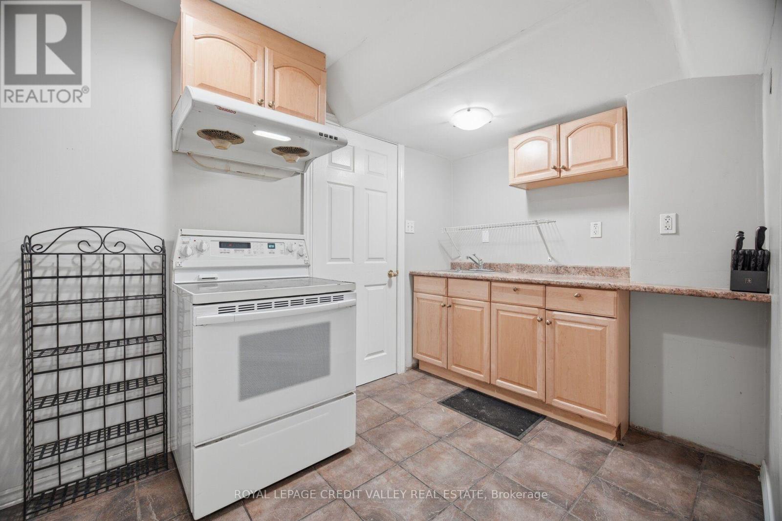 7443 RUSSIAN OLIVE CLOSE - 36