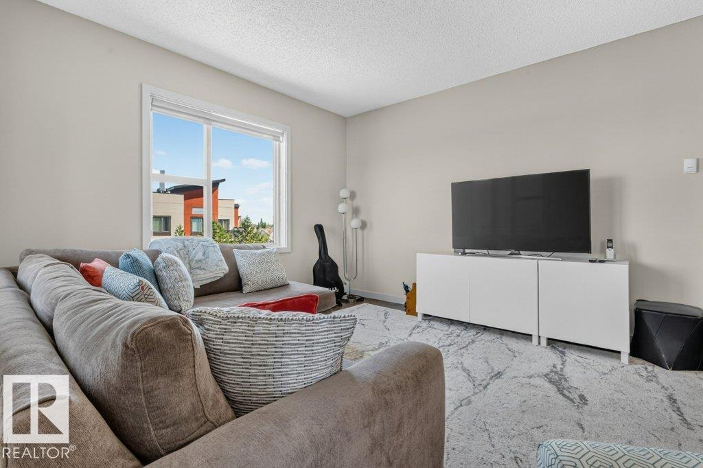 #423 320 AMBLESIDE LI SW - Image 8