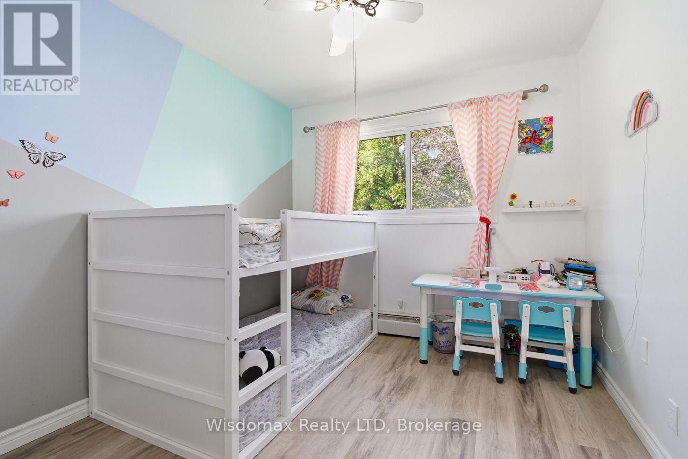 3384 BAKER CRESCENT - 21