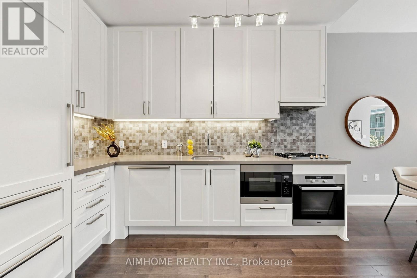 #328 39 QUEENS QUAY - 9