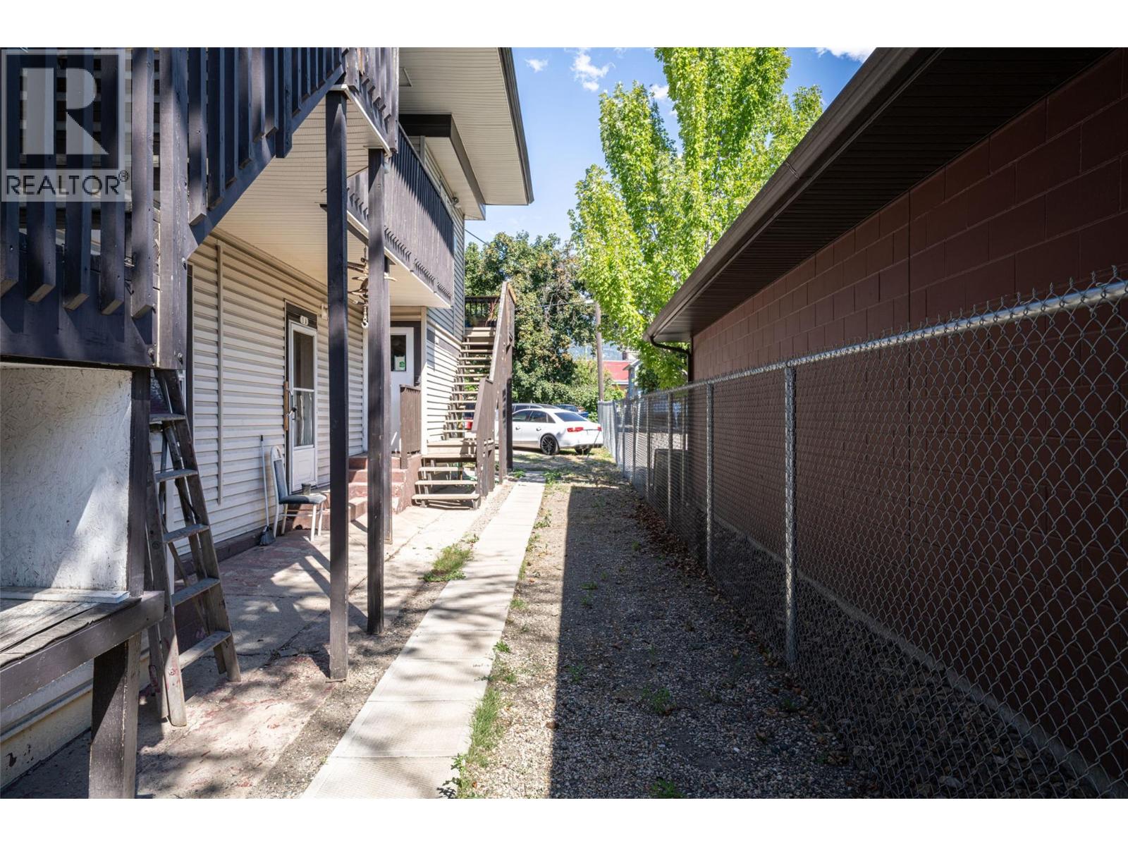 3601 31 Street - 38