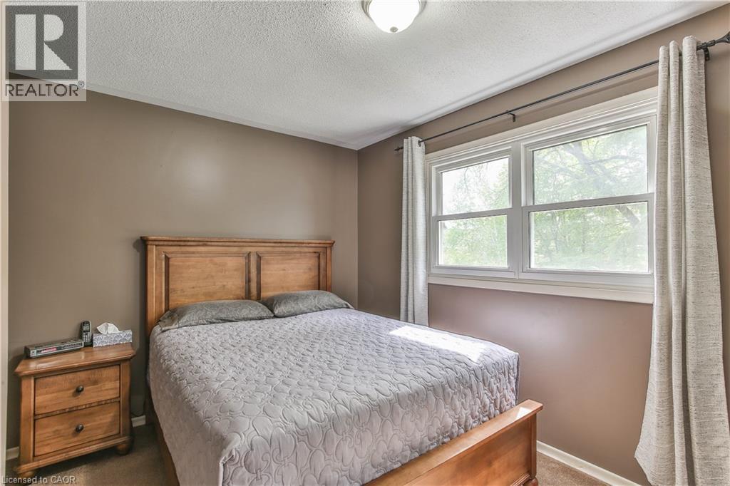4 HIGHLAND Drive - 21