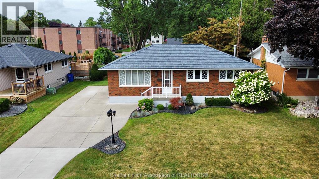 90 Coverdale STREET, Chatham — photo 2