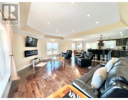 4 Birch Street thumbnail 16
