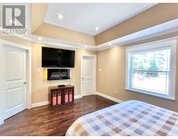 4 Birch Street thumbnail 32