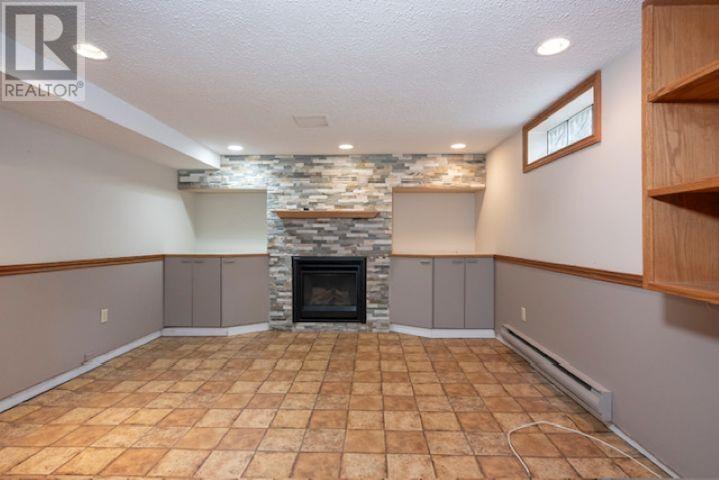 327 Brunswick Street S - 30