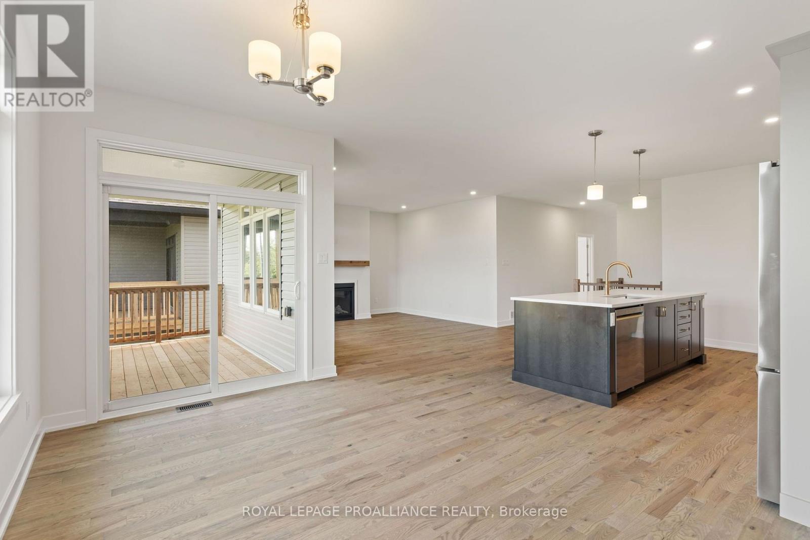 1086 MOORE STREET - Image 33