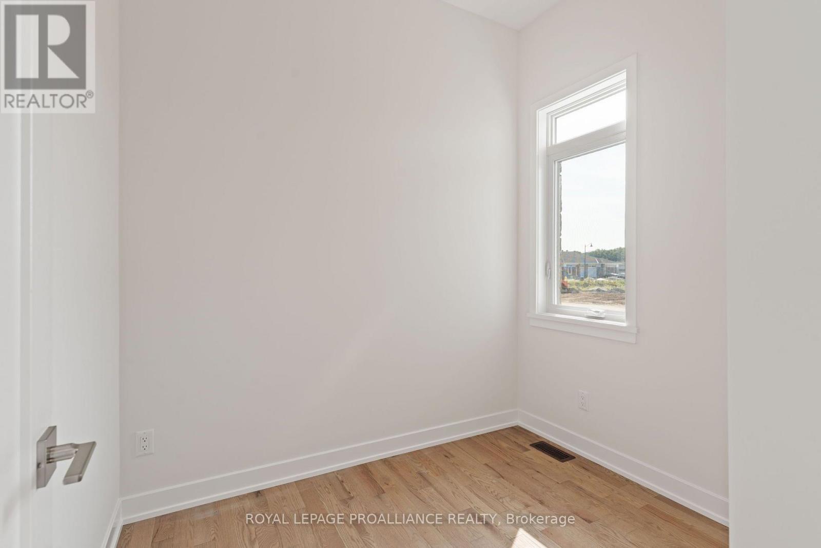 1086 MOORE STREET - Image 5