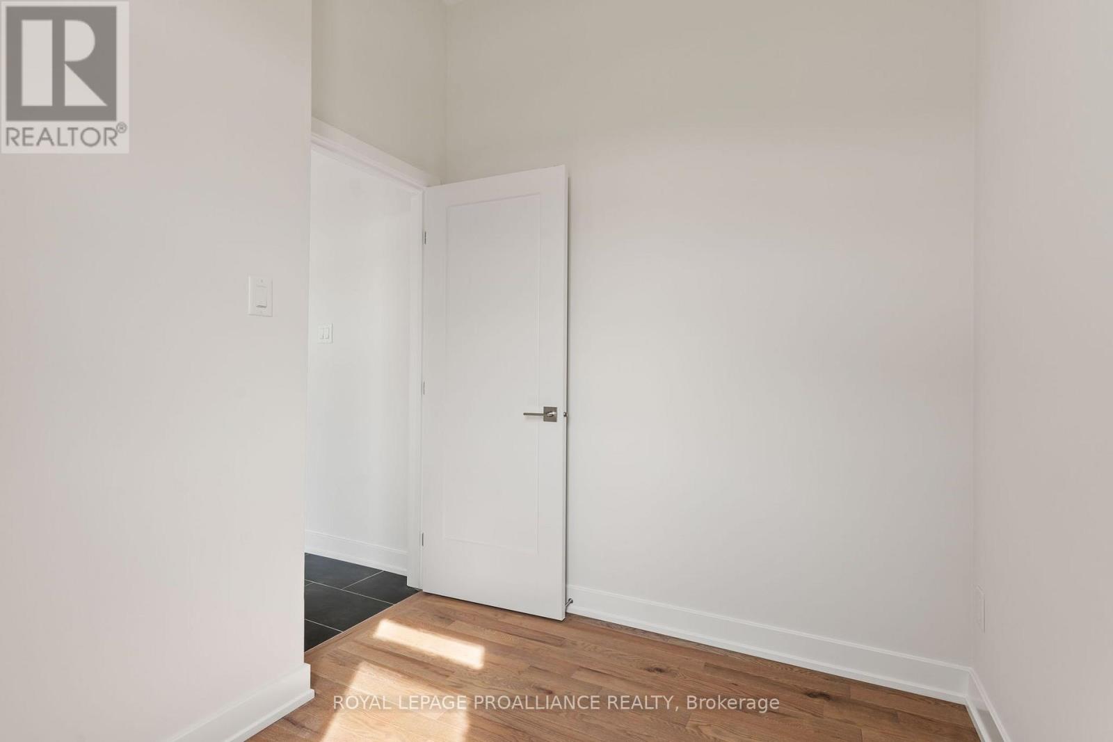 1086 MOORE STREET - Image 6