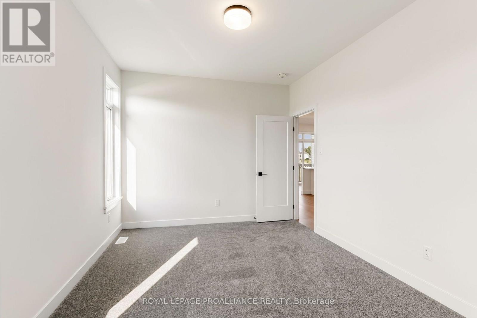 1057 MOORE STREET - 17