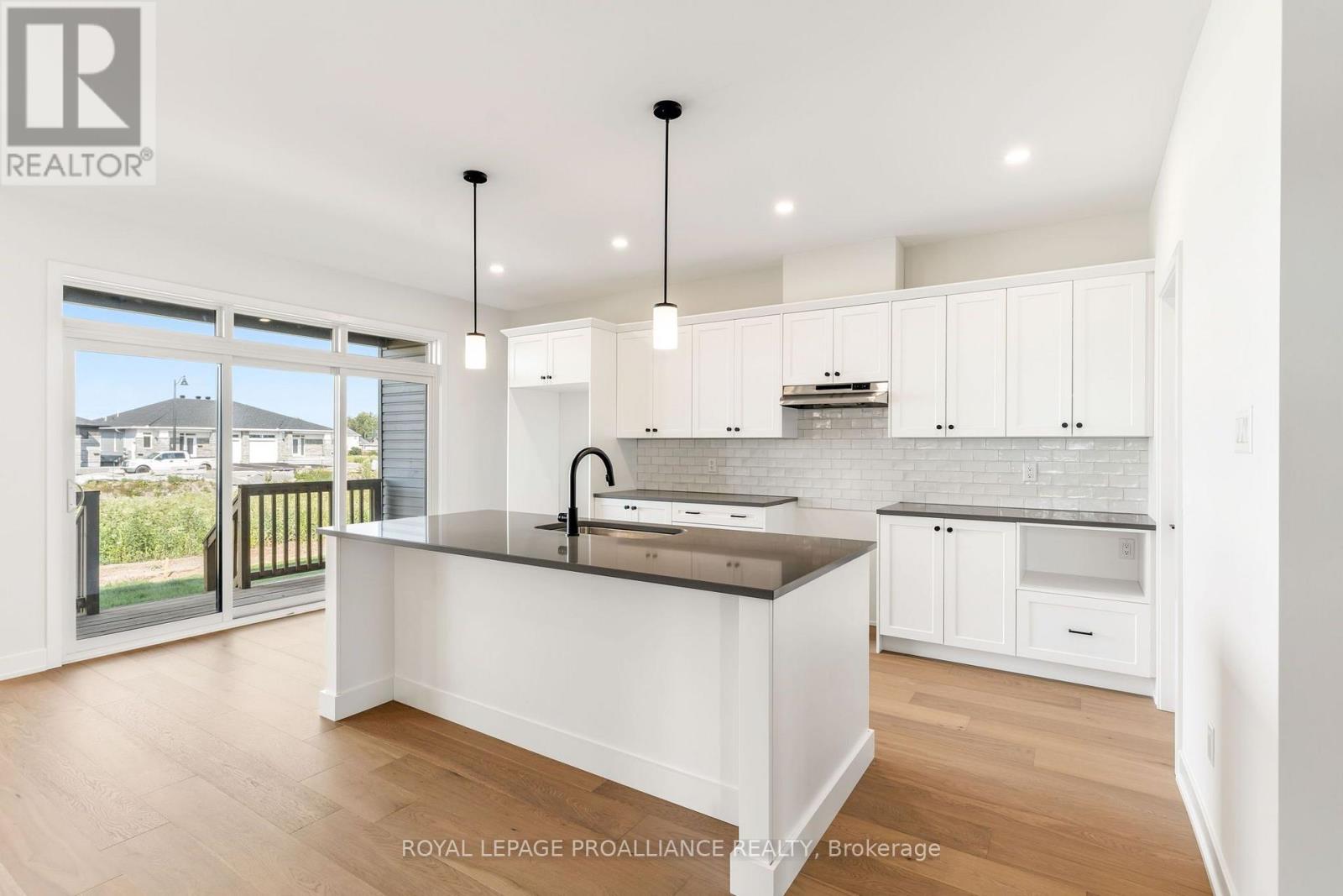 1057 MOORE STREET - Image 20