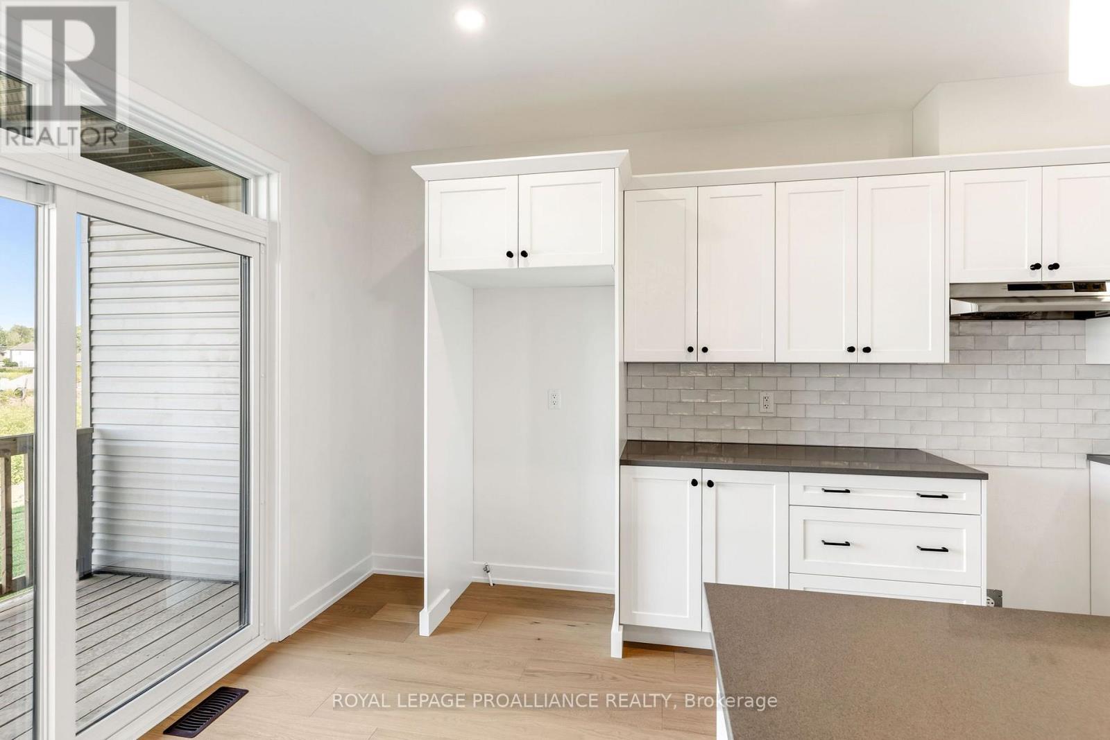 1057 MOORE STREET - Image 28