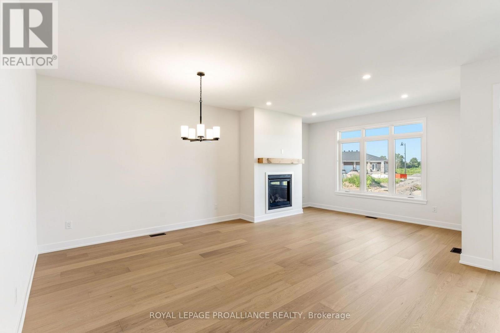 1057 MOORE STREET - 30