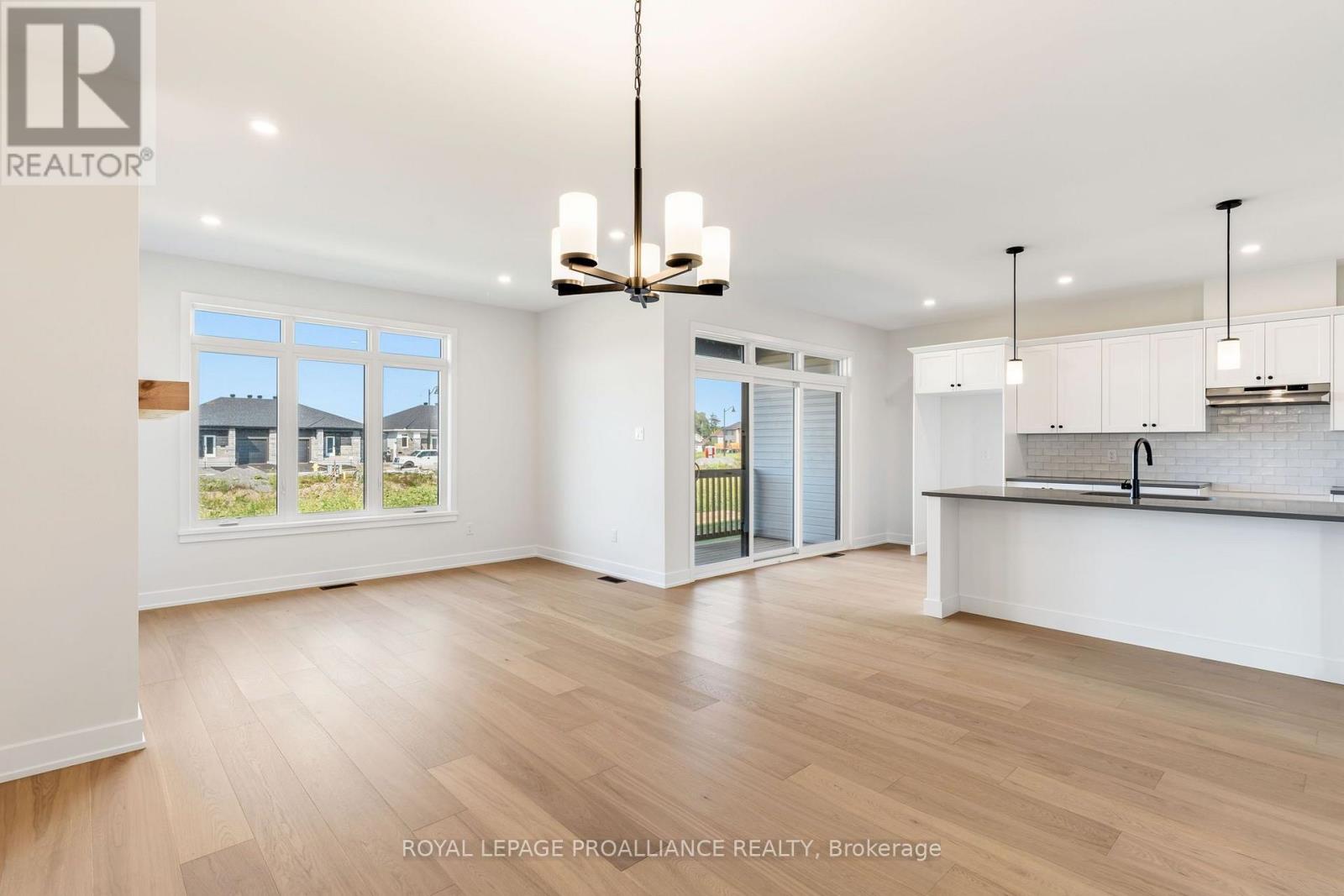 1057 MOORE STREET - Image 31