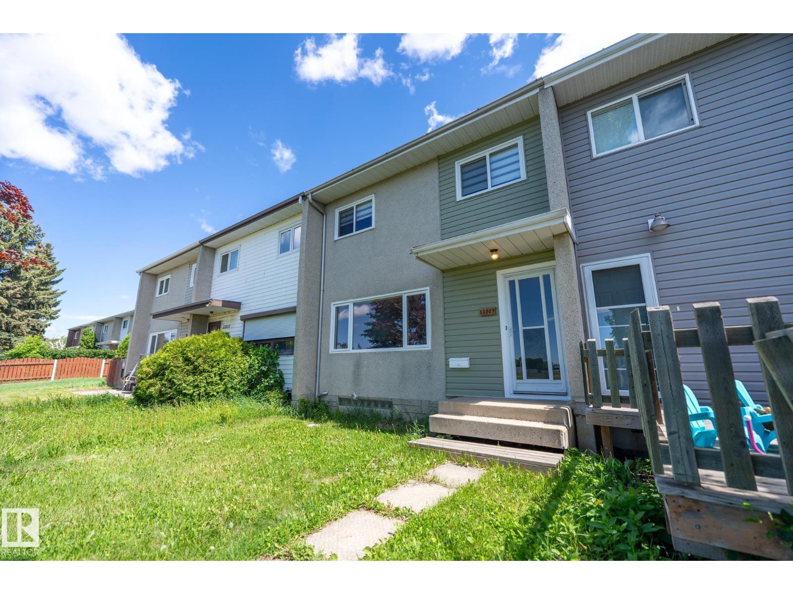 13309 85 Street NW - Photo 33